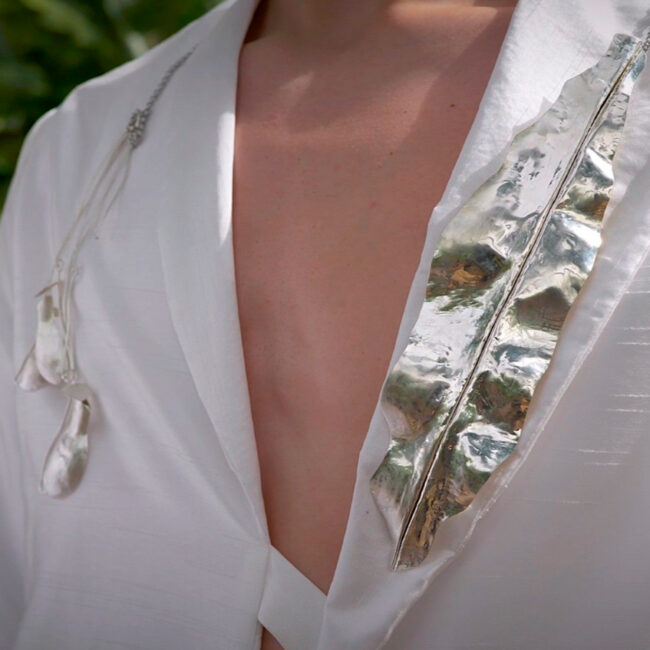 Modelo con joyas de Sara Luis Joyas